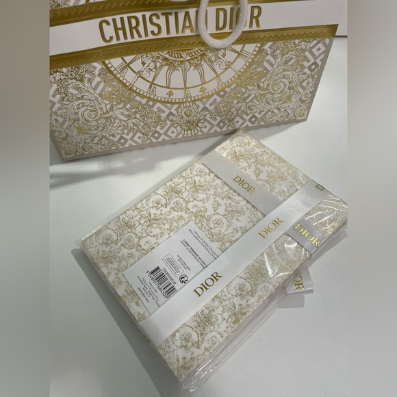 Dior Gift Notebook with Gift Packaging Set - Picture 7 of 15